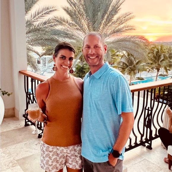 5️⃣ ⭐️ top seller ! Meet your Posher, Cynthia - Picture 4 of 4